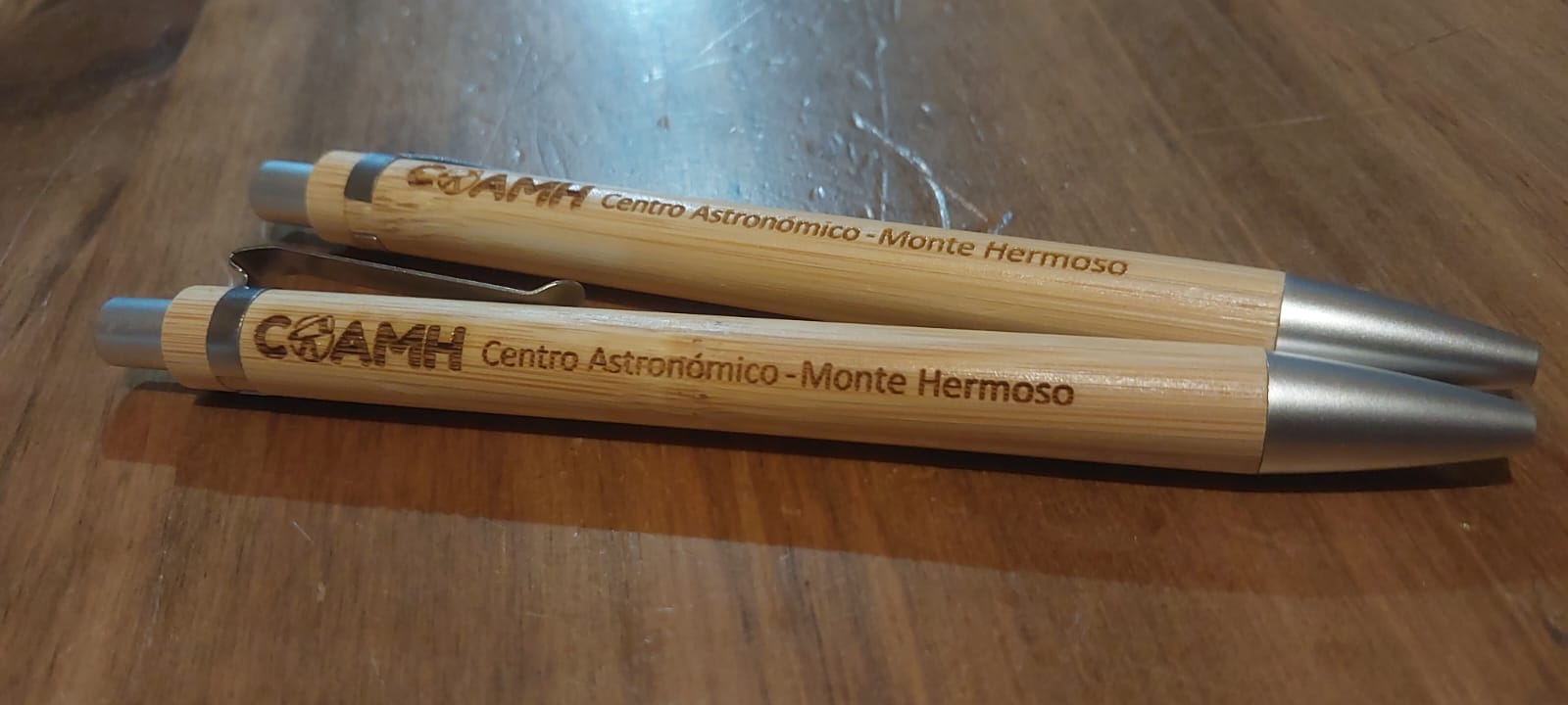 Lapiceras de bambú grabadas